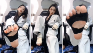 【初柒S】绝美学生主不良少女跆拳道粗口诱惑踹脚靶M强制踹-97LZTD-8343252