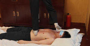 【啦啦啦】素人小灵S的暴力踩跺-97LZTD-8344730