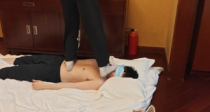 【啦啦啦】素人小灵S的暴力踩跺-97LZTD-8344730