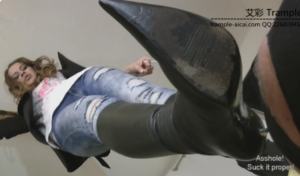 长靴踩玩男人，还带字幕，妩媚又霸气，漂亮-97LZTD-8345104