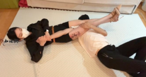 OL高跟光腿膝盖顶裆顶腹加关节技虐待男M-97LZTD-8345111