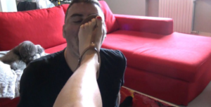 全高清舔鞋底系列1-97LZTD-8345137