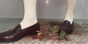 C2347 - 智慧主白丝制服JK皮鞋踩烂蛙-97LZTD-8345140