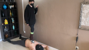 『超S·联盟』蒙面侠女调教色狼 -97LZTD-834541363