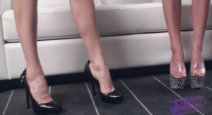 rene女神和好友高跟羞辱磕头跪拜舔鞋底-97LZTD-8345415428