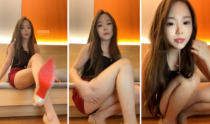 【第一视角】【晚晴】裸足口水-97LZTD-8345415679