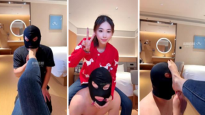 【嘻嘻】强迫奶狗舔臭脚丫-97LZTD-8345415717118