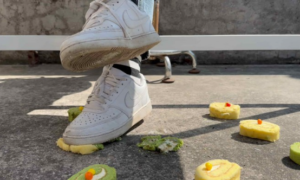 【大美】班花课桌下的偷窥（鞋底控必入）-97LZTD-834541571745161850211129412017