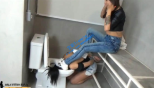 终极羞辱，女王家的马桶和下水道地漏都要女奴舔干净-97LZTDGXFC-0000024