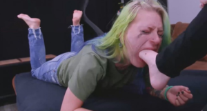 EX 银发女主调教新女奴3 深喉必须吐干净胃里的东西-97LZTDGXFC-000003132702650