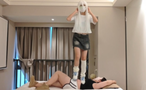 【小鲨鱼殿下】白发舞蹈生在女M身上跳舞 -97LZTDGXFC-00000313270223