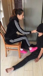 【Bloody Girl 出品】美女教师暴惩不良男生-66748y7h534525412334