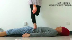 瑶主裸足+棉船袜的诱惑