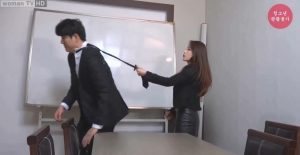 彩琳女神,女领导训员工