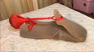 90后母狗成为最贱狗，丝袜木乃伊窒息羞辱非常刺激