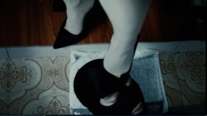 粗暴视频之：女王三种鞋子残忍爆头