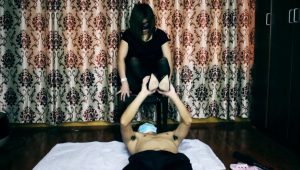 喜剧微电影之：女王与秒射的M男友-O-190915-11