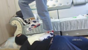 【AJgirls】剧情健身美女篮球鞋踢裆虐打老公