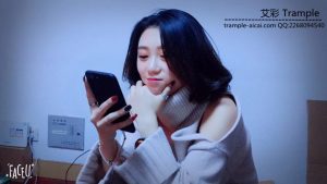 身高170美女怒惩恶意搭讪男