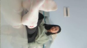 妹妹可爱白棉袜篮球鞋归来羞辱哥哥