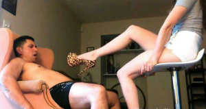 漂亮老婆金蹴猥琐老公，猛踢裆部