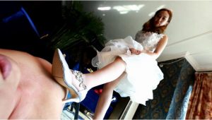 高跟初踩鞋跟猛戳