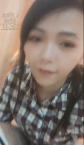 【台湾女神伊娃】棉袜运动鞋调教-平鞋一样踩死贱狗