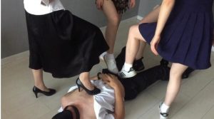 【蛋碎娇娃】4S群虐巅峰-美女教师携女学生共同击败变态训导主任_0