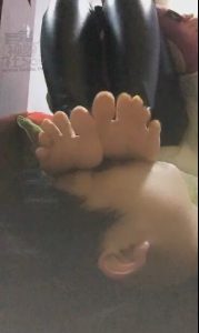 皮裤玉足农家乐里坐脸窒息足深喉調教