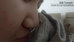 【超级女M】偷拍舔篮球妹臭袜