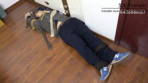 丝袜女鬼复仇记