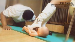 婧儿羞辱系列之女人脚下的屈从（多镜头版本）