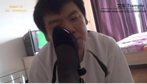 丹丹黑丝高跟舔脚舔脚