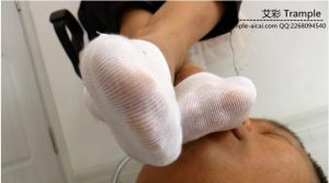 【珊瑚湾】晶钰船袜踩脸打游戏 第二部