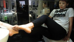 全网首发原创 56岁熟女白袜裸足秀--让我魂牵梦绕的熟女