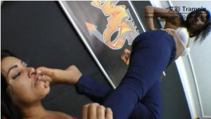 MF系列,什么叫深喉,这个就是了,一直往嘴里塞.女奴喉咙都出血几次