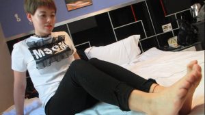 国内首发原创！令我魂牵梦绕的熟女黑丝裸足挑逗你的神经