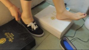 美甲店的那些事---穿校服的学生妹