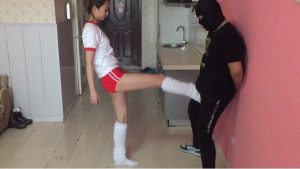 【碎蛋娇娃】婷婷堆堆袜脚虐