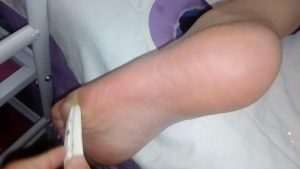 25岁少妇来店里去死皮