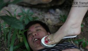 〖H.P.L栖心之栈〗—尔岚户外调教舔玉足、吃土