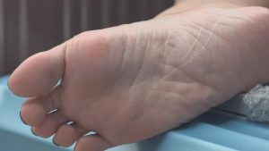 [子林4K视频]轻熟少妇独具风韵，一双劲足露得坦荡彻底[0640]