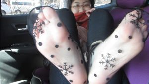 刘老师车内尝试性感蕾丝袜