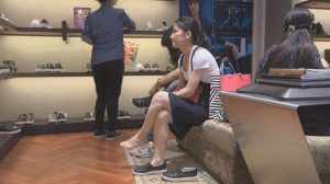 [子林4K视频]看到女孩把鞋脱下的那一刻，心中暗呼这脚厉害了[0410]