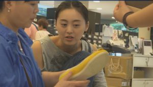 [子林4K视频]女孩身材高挑无比，五趾微张颇有灵气[0305]