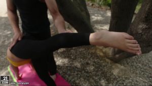 瑜伽教练是个恋足癖