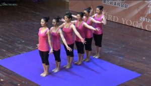 瑜伽视频——6人瑜伽莲花足