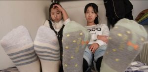 【4K超高清视频棉袜裸足】编号：酥文0776床上展示棉袜裸足