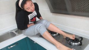 少妇开心姐姐厨房zu秀与tk