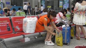 【4K视频】吃泡面的美眉裸足底大放送 8分钟